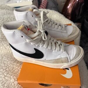 Like new, Nike Blazer Mid '77, wore once